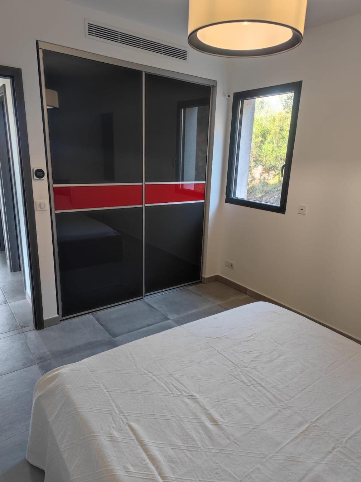 Bel Appartement Spacieux A Porto-Vecchio, 10Min A Pieds Du Centre Ville Esterno foto
