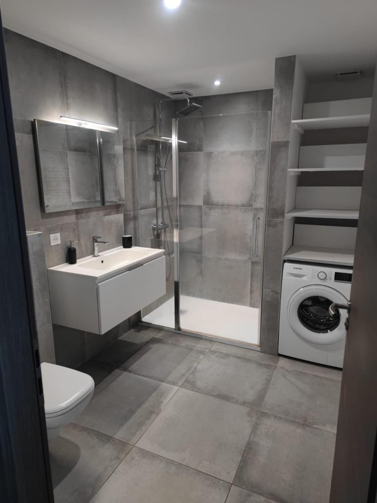 Bel Appartement Spacieux A Porto-Vecchio, 10Min A Pieds Du Centre Ville Esterno foto