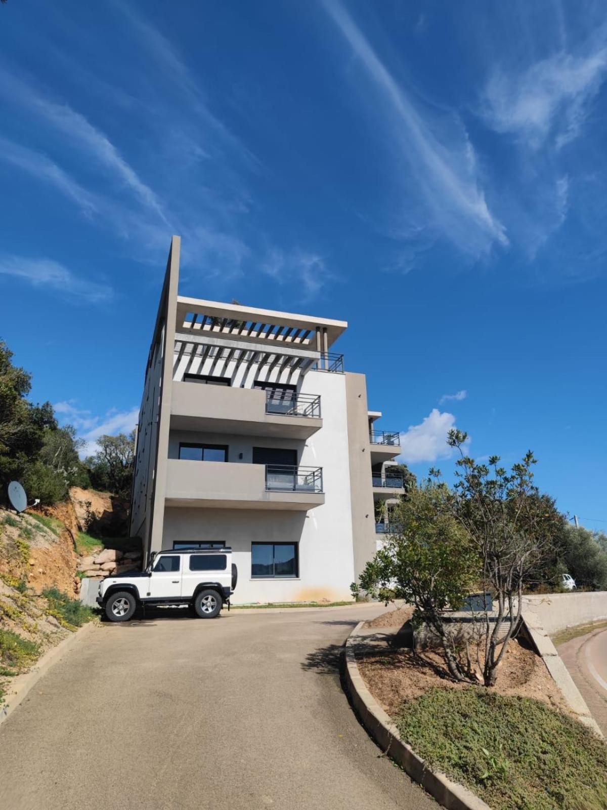Bel Appartement Spacieux A Porto-Vecchio, 10Min A Pieds Du Centre Ville Esterno foto
