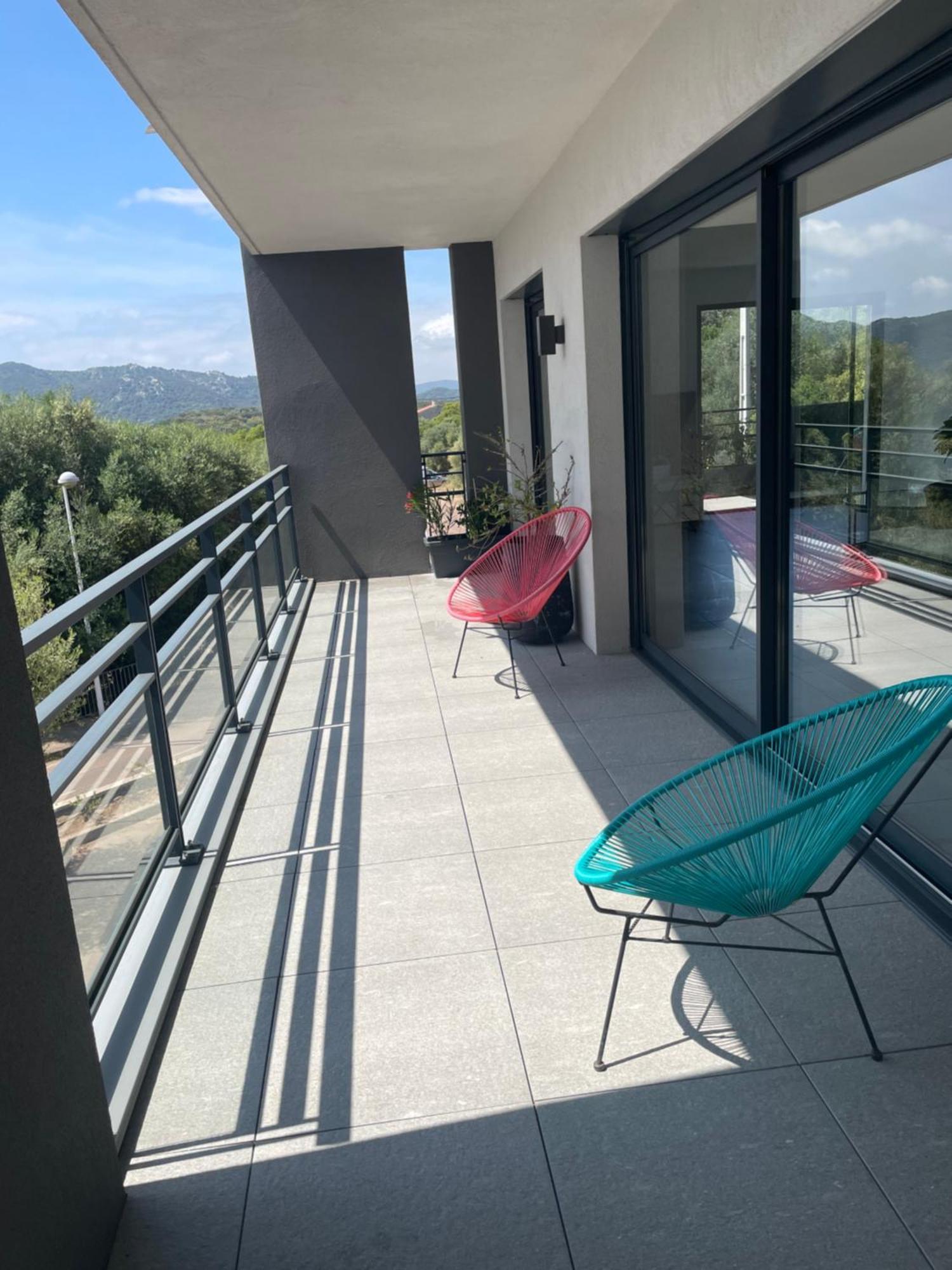 Bel Appartement Spacieux A Porto-Vecchio, 10Min A Pieds Du Centre Ville Esterno foto