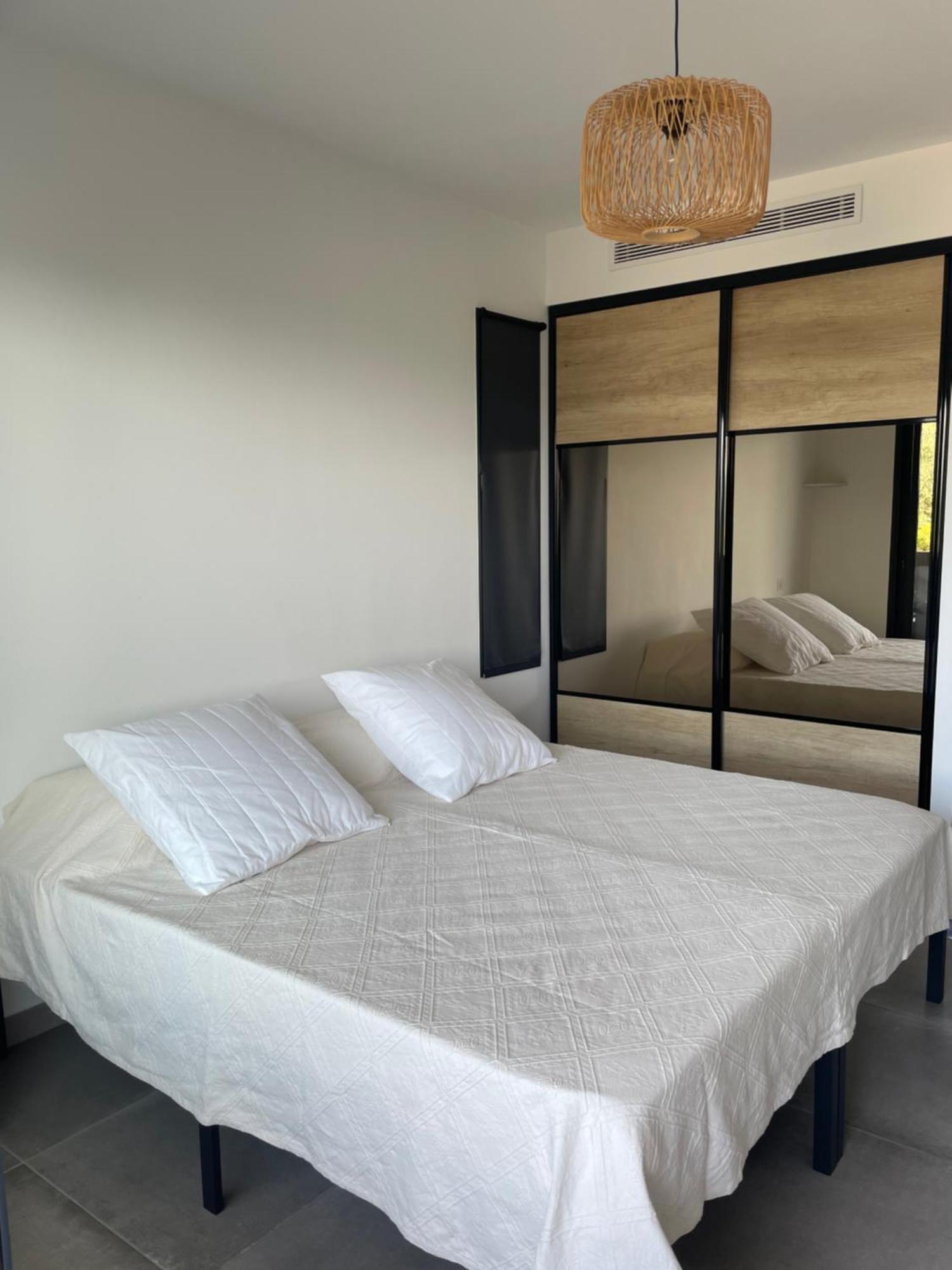 Bel Appartement Spacieux A Porto-Vecchio, 10Min A Pieds Du Centre Ville Esterno foto