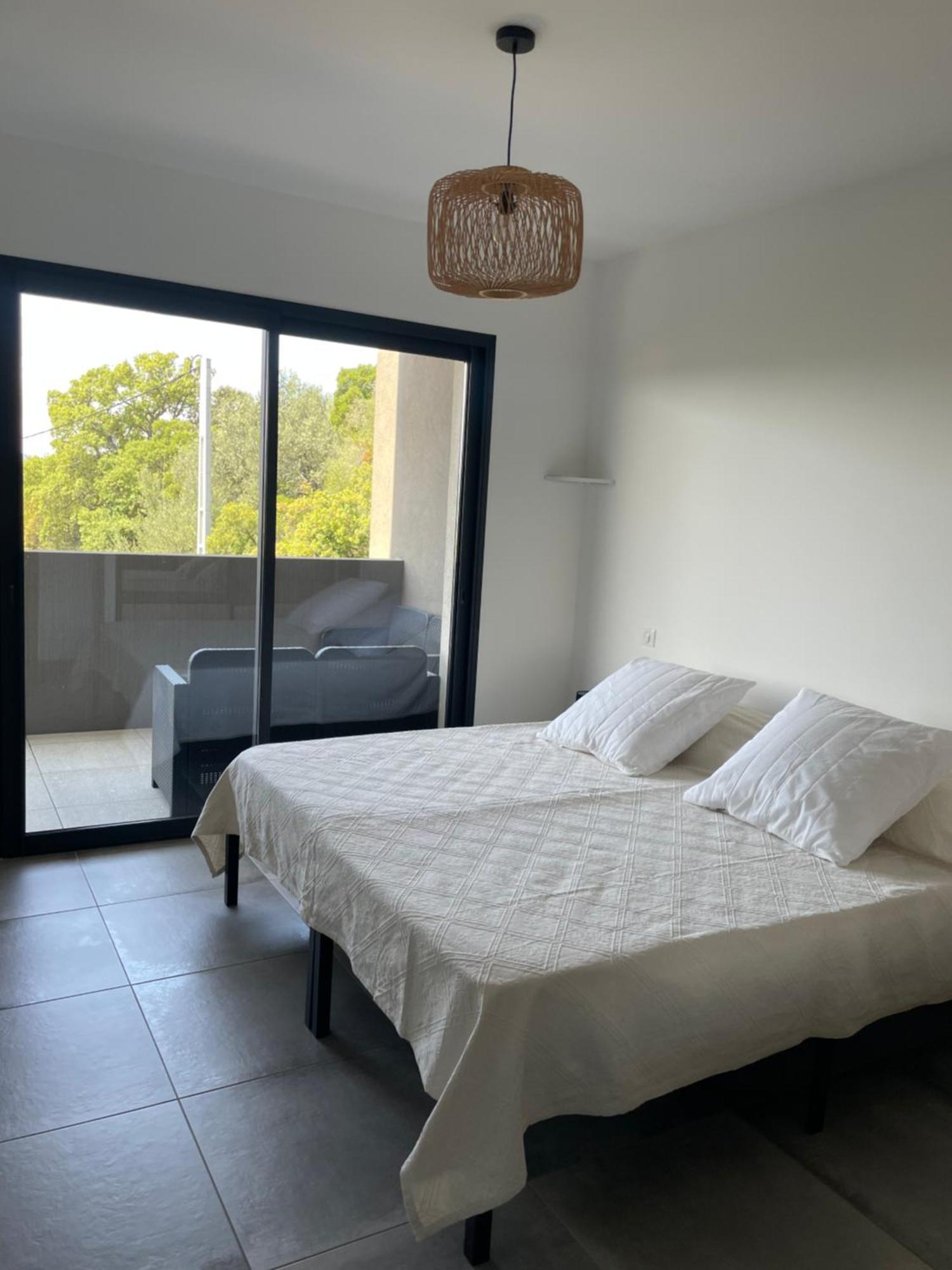 Bel Appartement Spacieux A Porto-Vecchio, 10Min A Pieds Du Centre Ville Esterno foto